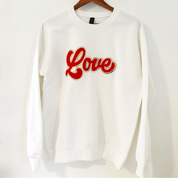 Handmade Tops - Love Chenille Patch Crewneck Sweatshirt M